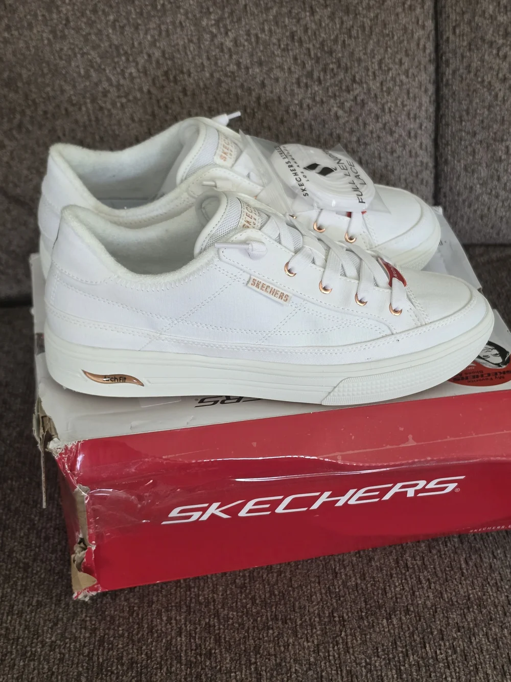 Skechers Street Arch Fit Arcade Meet Ya There White Sneakers Size 9.5
